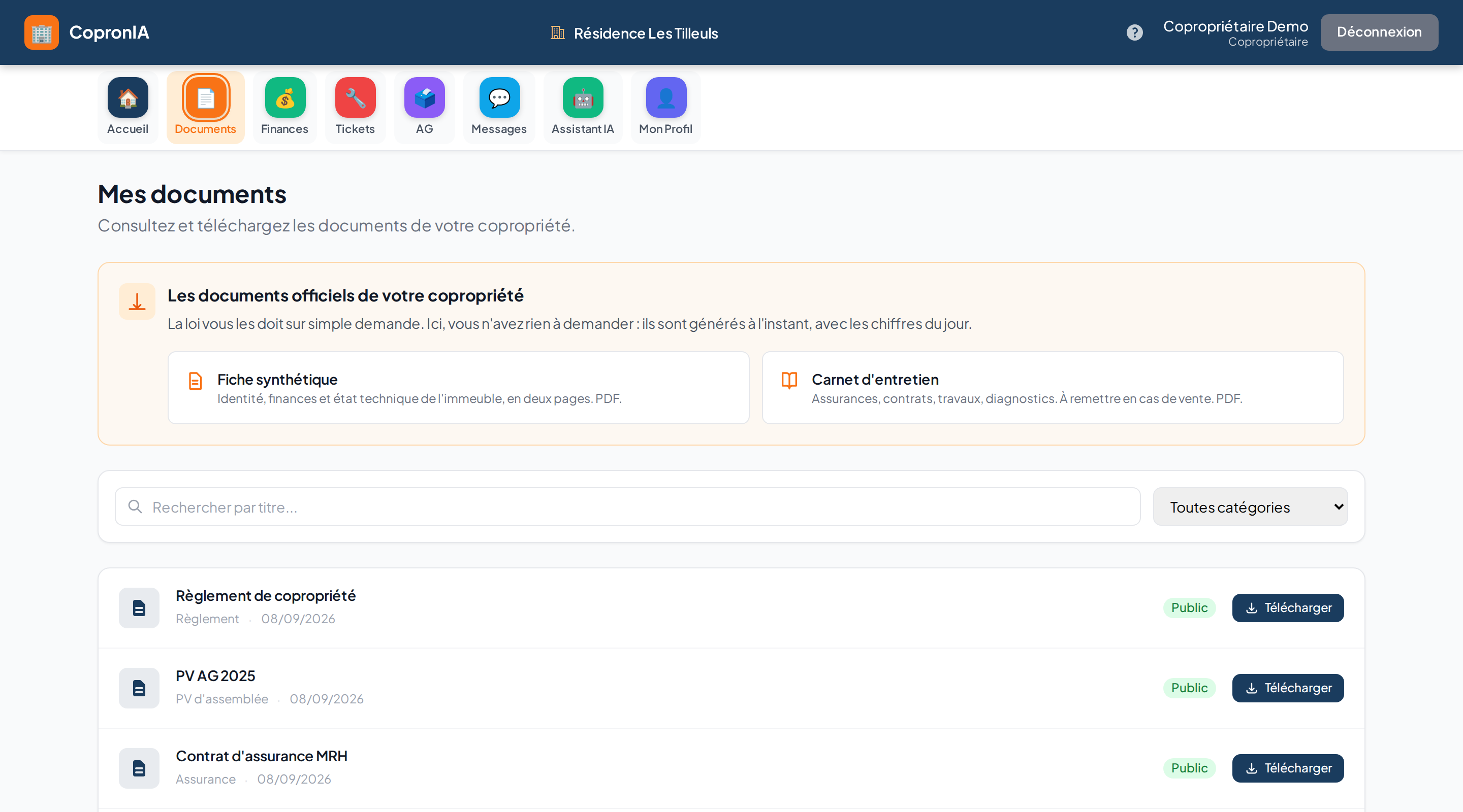 Espace copropriétaire, page Mes documents : les documents de la résidence classés, avec la fiche synthétique et le carnet d'entretien à télécharger